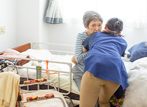 ナーシングホームしあわせでは介護職を募集中