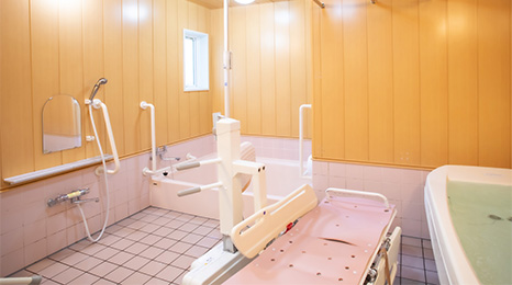 ナーシングホームしあわせの浴室写真